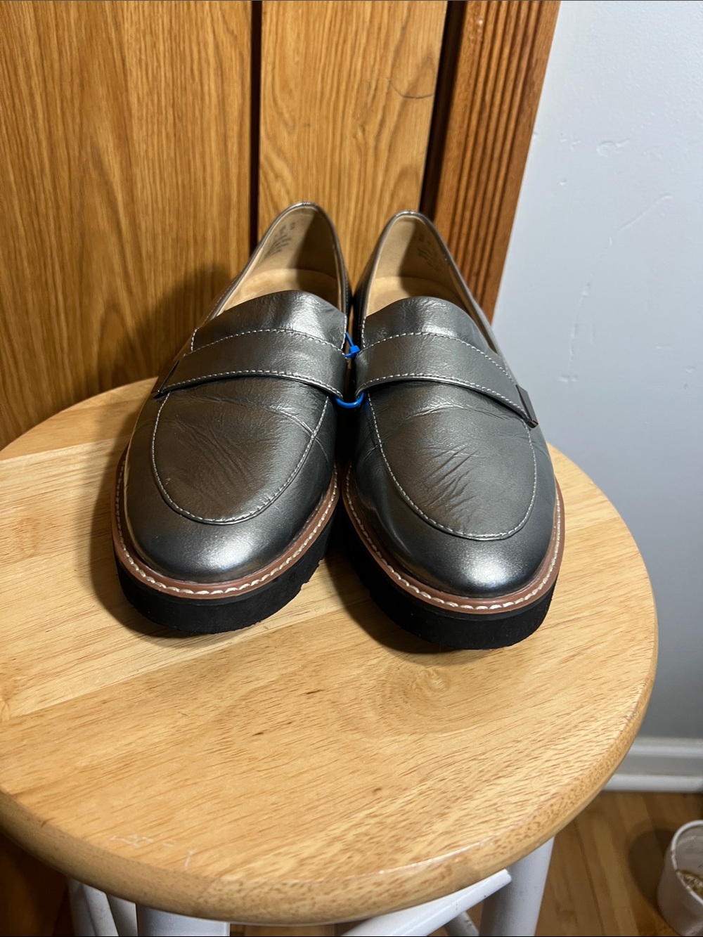 Naturalizer Women's Metallic Gray Penny Loafers